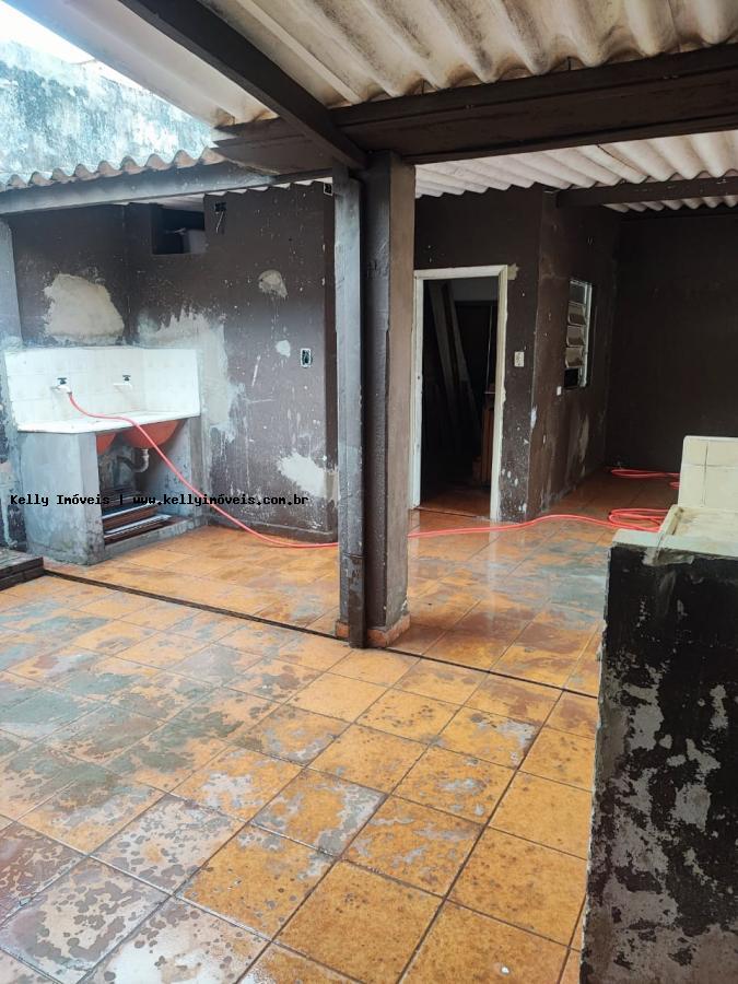 Casa à venda com 2 quartos, 200m² - Foto 16