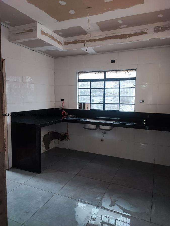 Casa à venda com 2 quartos, 200m² - Foto 22