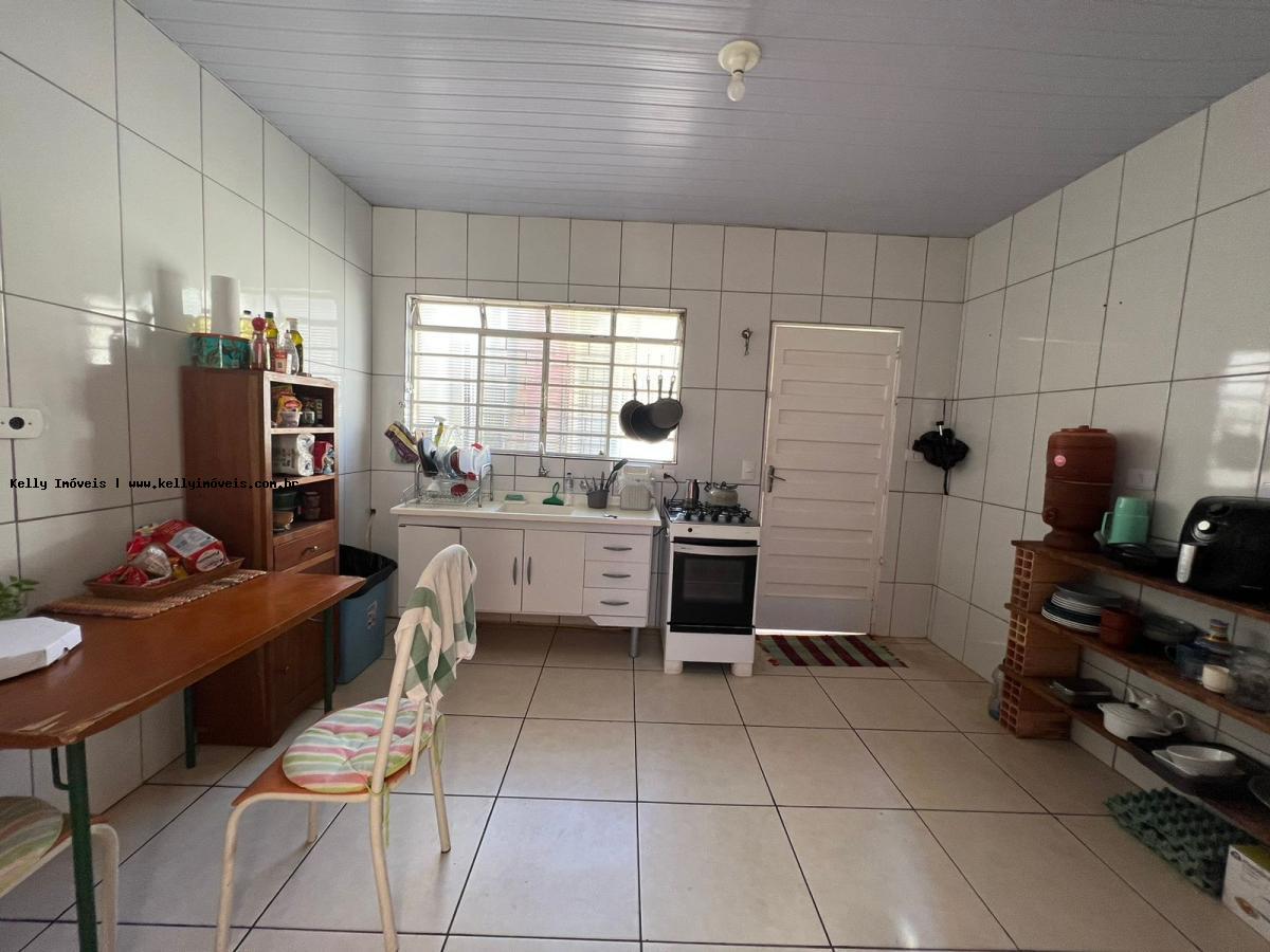 Casa à venda com 3 quartos, 206m² - Foto 6