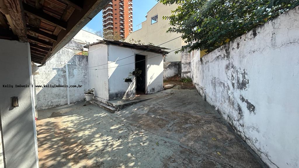 Casa para alugar com 3 quartos, 220m² - Foto 9