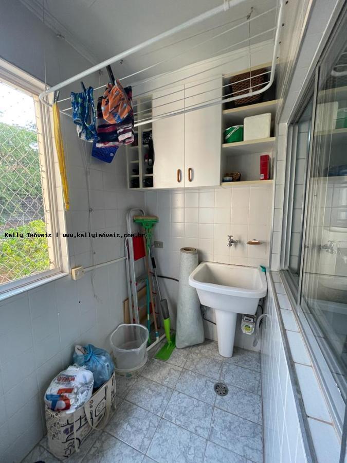 Apartamento à venda com 2 quartos, 77m² - Foto 11