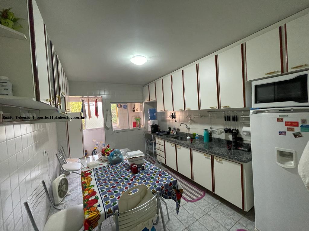 Apartamento à venda com 2 quartos, 77m² - Foto 9