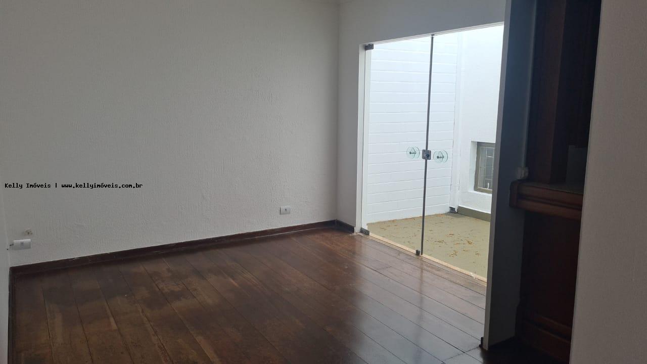 Casa à venda com 4 quartos, 341m² - Foto 14