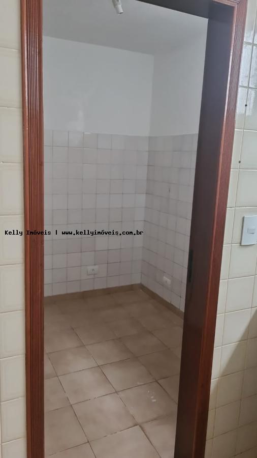 Casa à venda com 4 quartos, 341m² - Foto 21