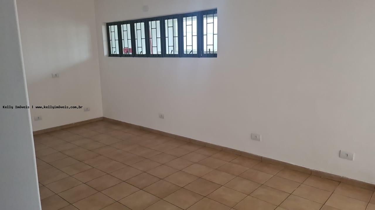 Casa à venda com 4 quartos, 341m² - Foto 19