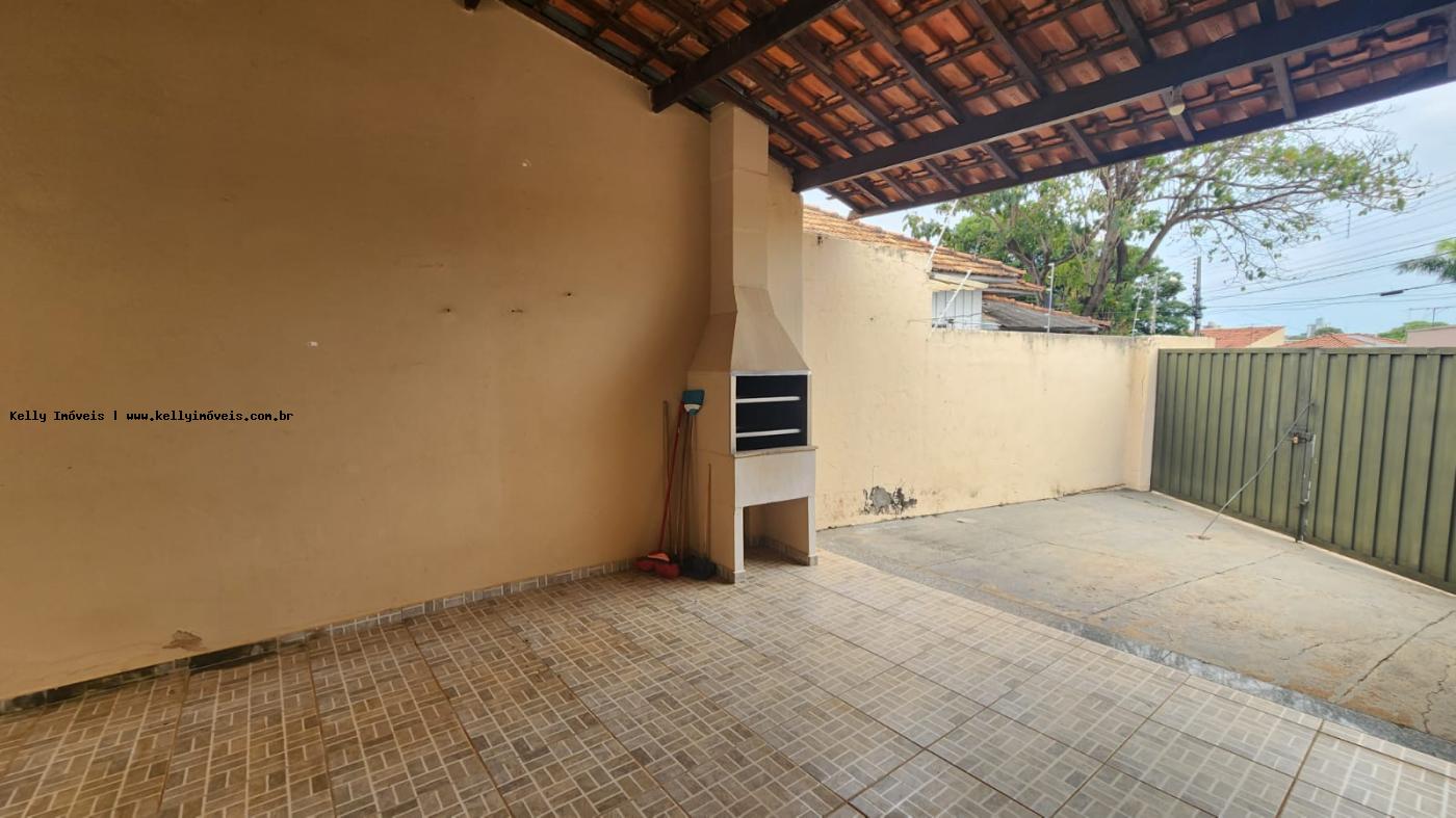 Casa à venda com 3 quartos, 352m² - Foto 16