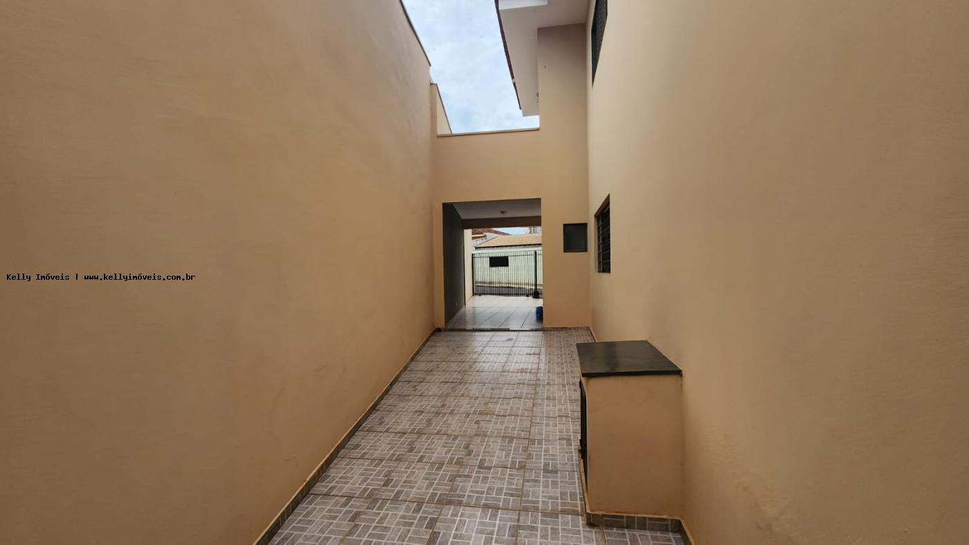 Casa à venda com 3 quartos, 352m² - Foto 19