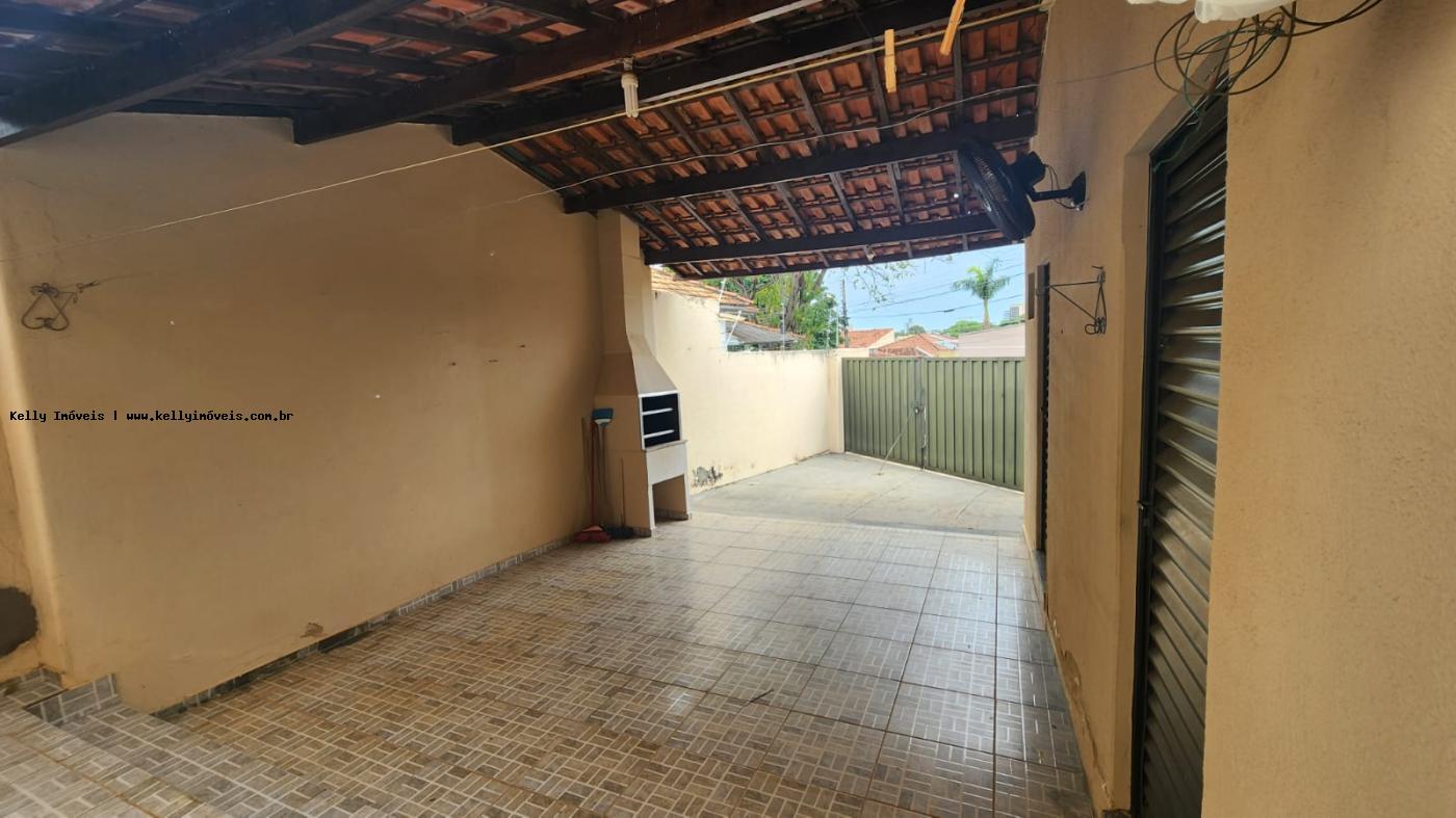 Casa à venda com 3 quartos, 352m² - Foto 17