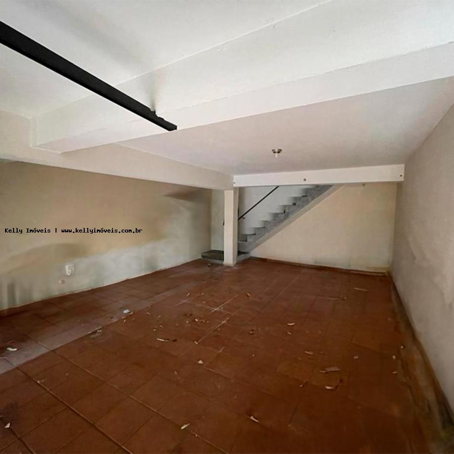 Casa à venda com 2 quartos, 150m² - Foto 20