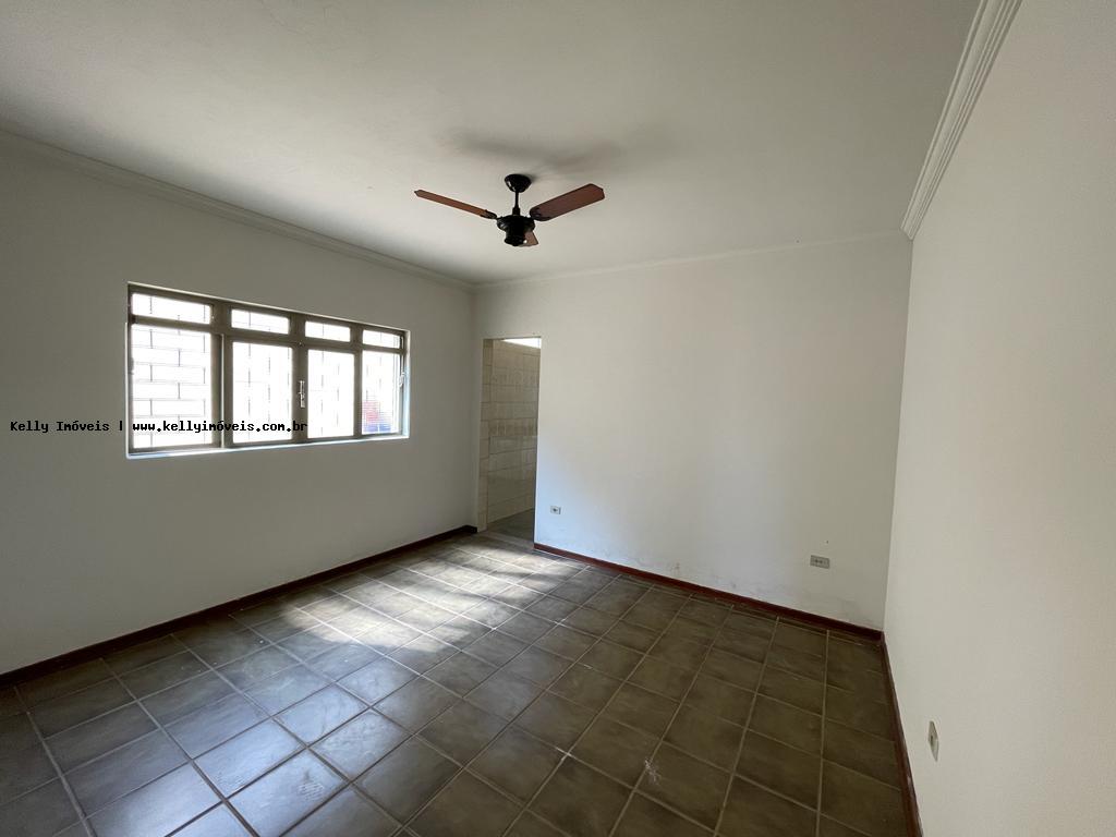 Casa à venda com 2 quartos, 150m² - Foto 7