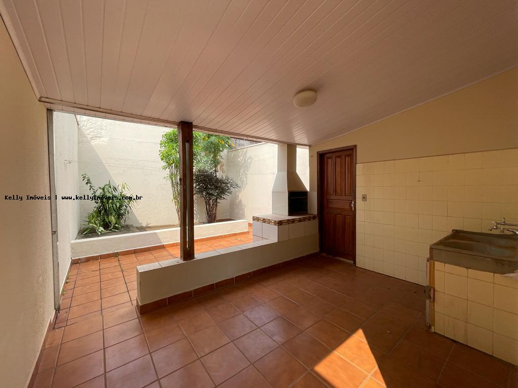 Casa à venda com 2 quartos, 150m² - Foto 15