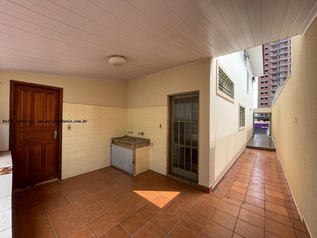 Casa à venda com 2 quartos, 150m² - Foto 18