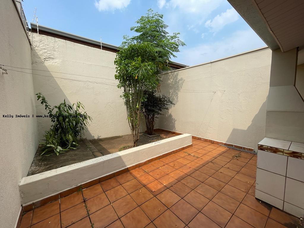 Casa à venda com 2 quartos, 150m² - Foto 16