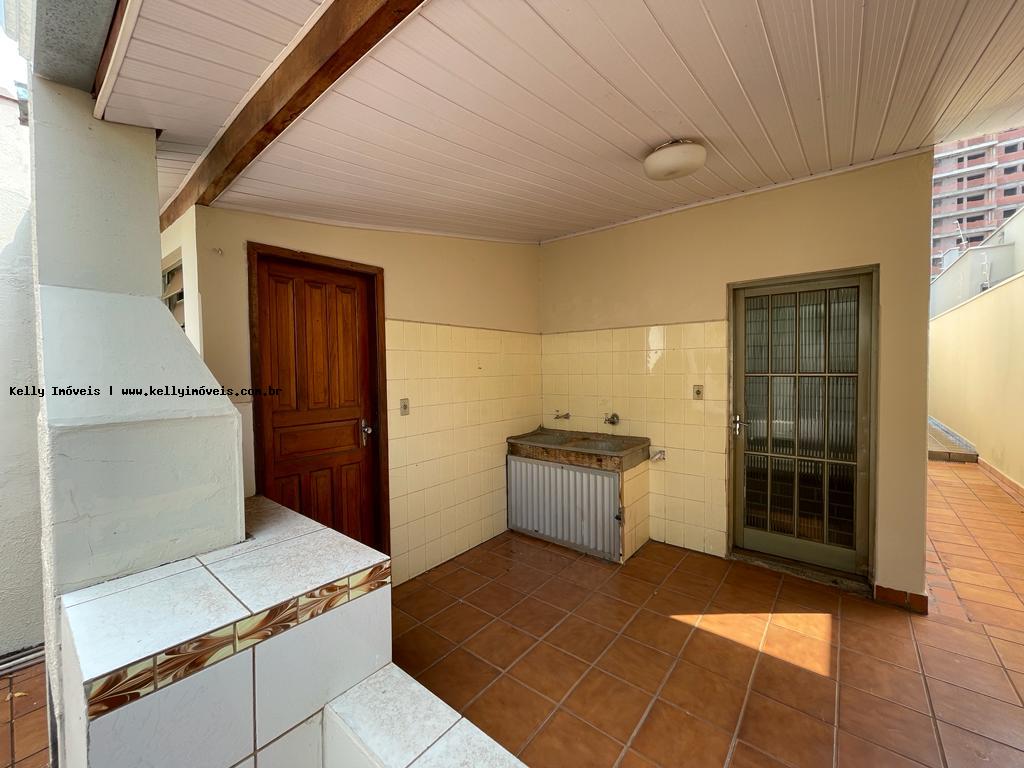 Casa à venda com 2 quartos, 150m² - Foto 17