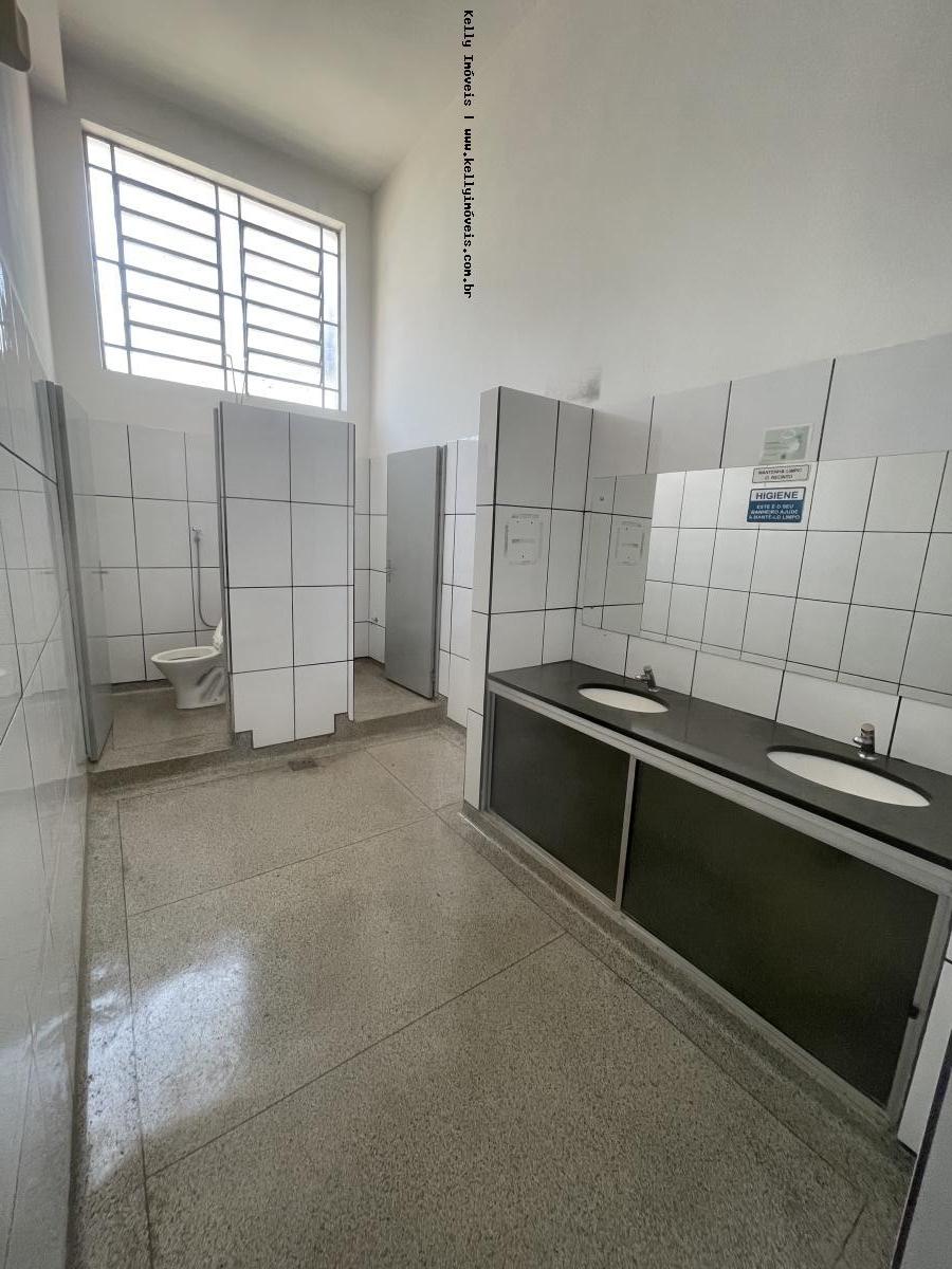 Prédio Inteiro para alugar, 975m² - Foto 4