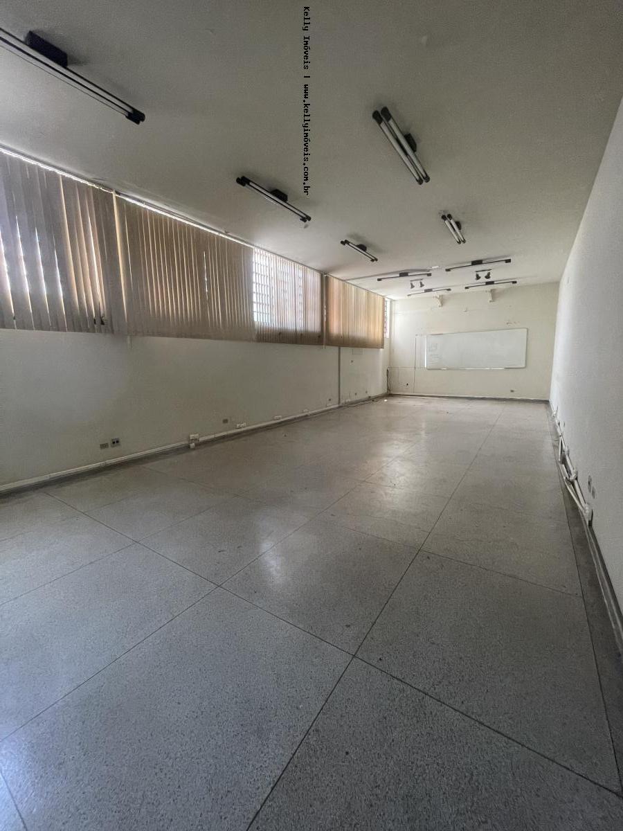 Prédio Inteiro para alugar, 975m² - Foto 23