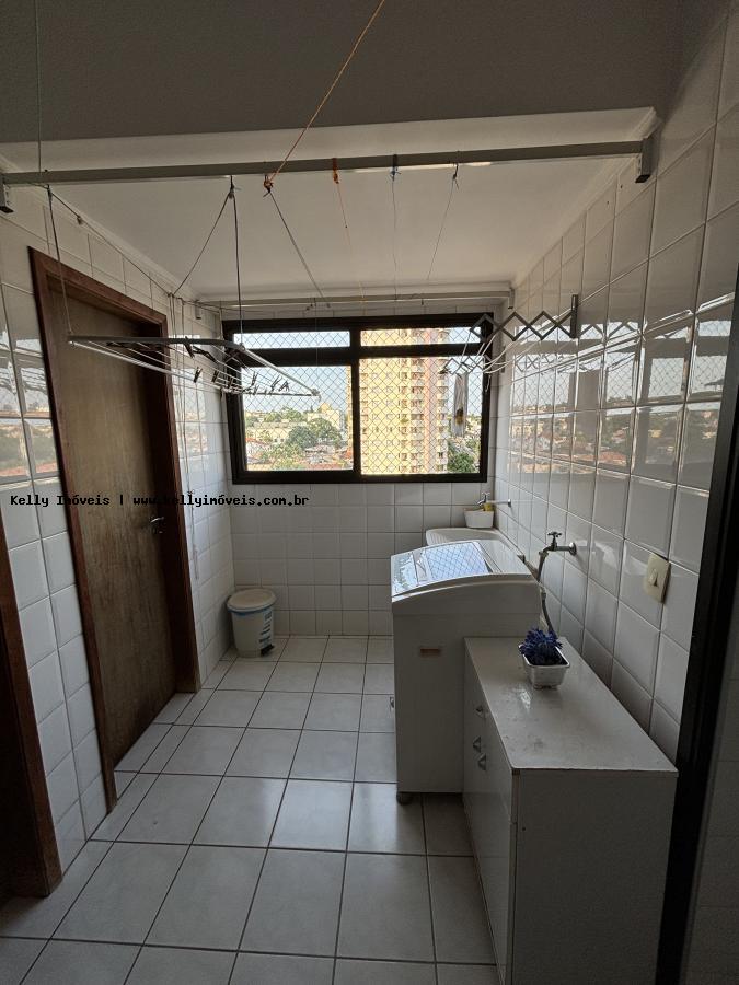 Apartamento à venda com 3 quartos, 178m² - Foto 5