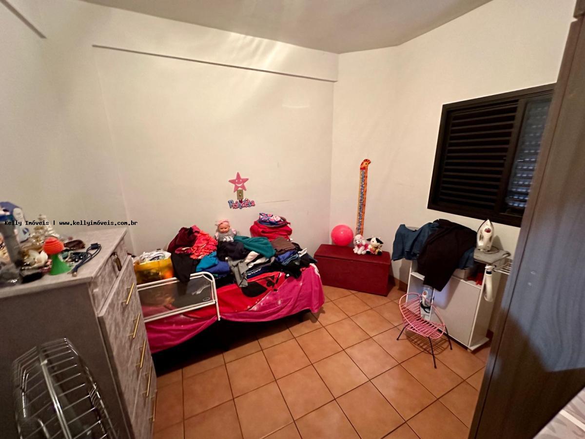 Apartamento à venda com 3 quartos, 107m² - Foto 7