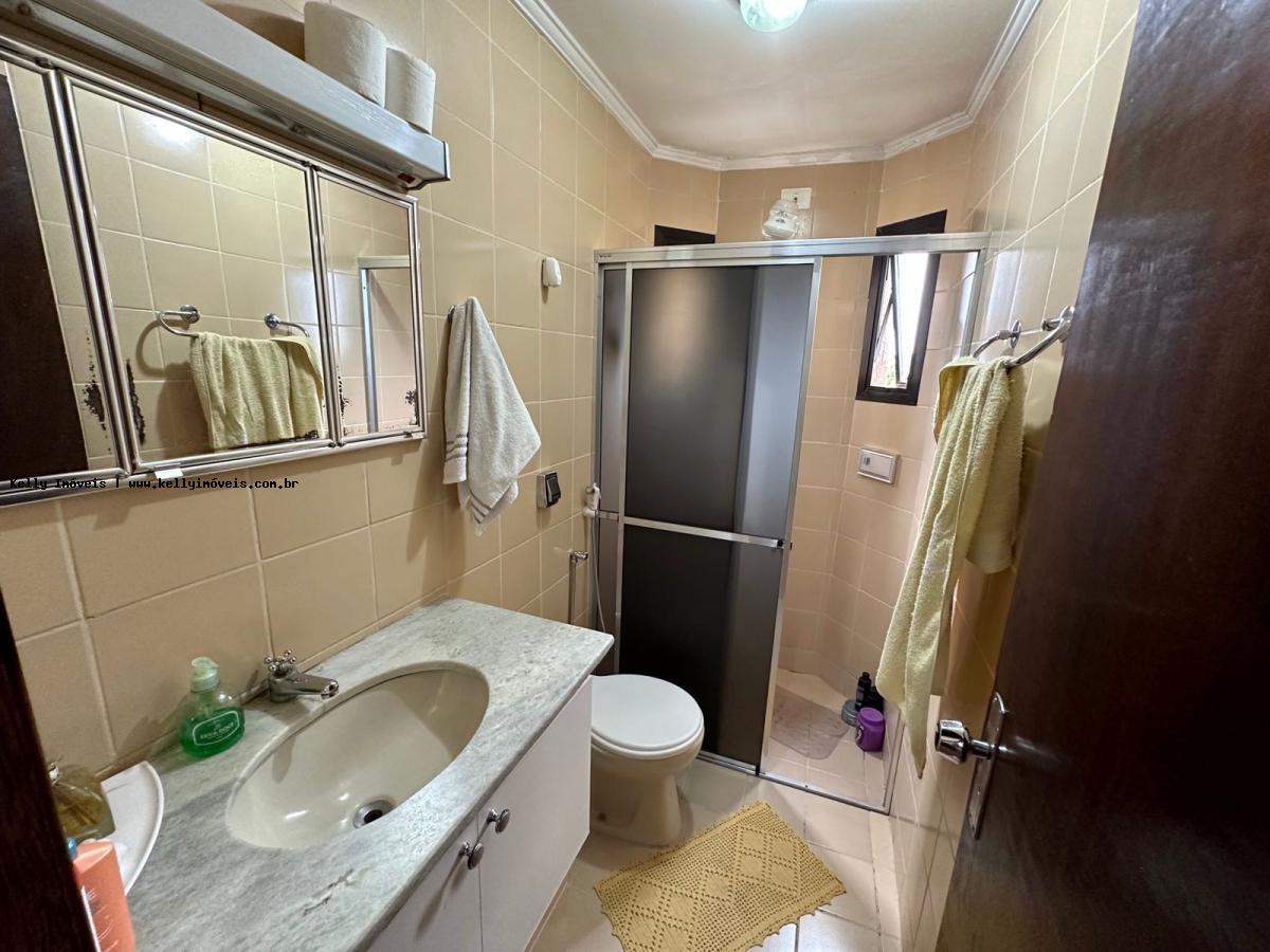 Apartamento à venda com 3 quartos, 107m² - Foto 22