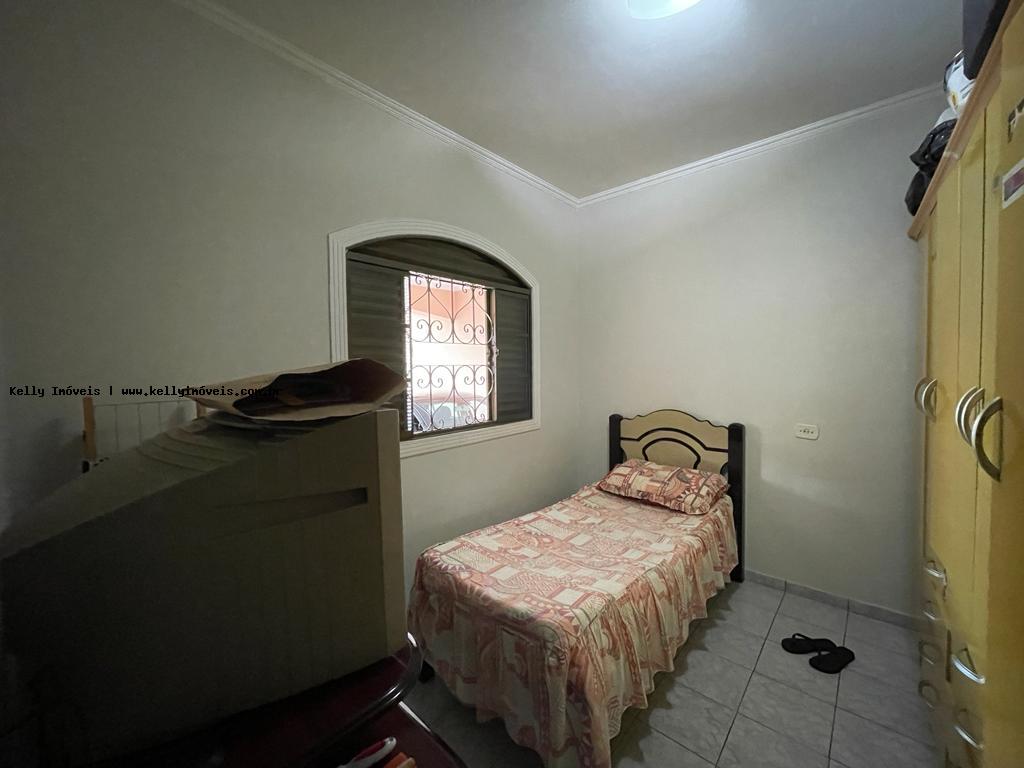 Casa à venda com 3 quartos, 150m² - Foto 3