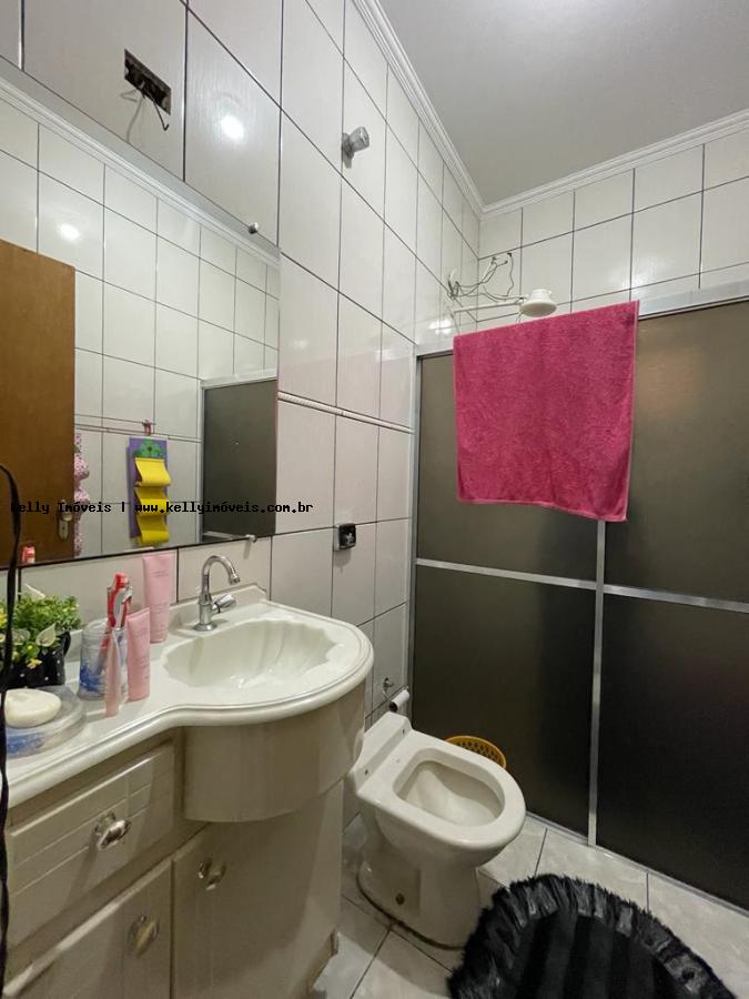 Casa à venda com 3 quartos, 150m² - Foto 2