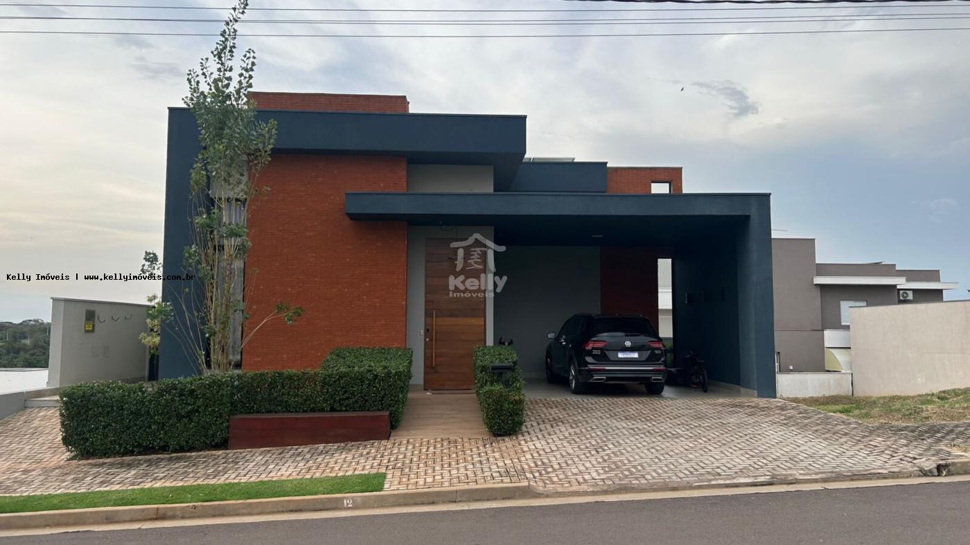 Casa de Condomínio à venda com 4 quartos, 187m² - Foto 1