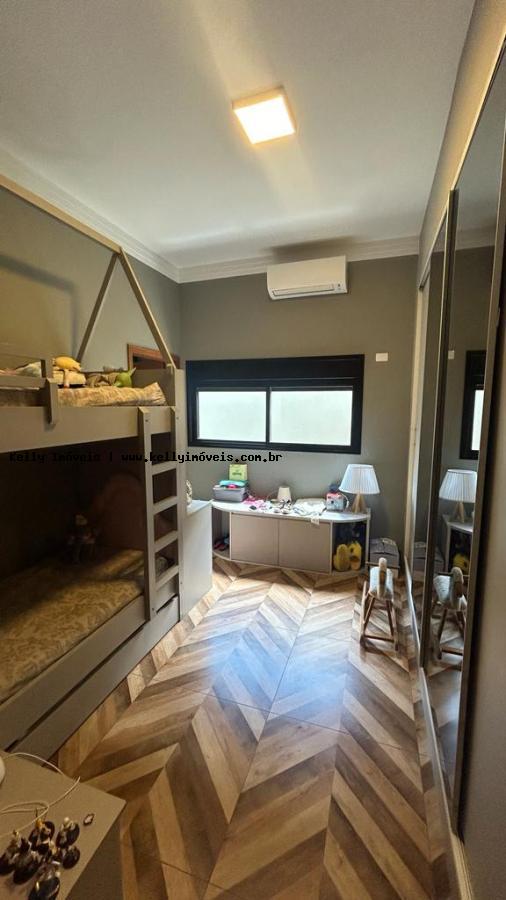 Casa de Condomínio à venda com 4 quartos, 187m² - Foto 32