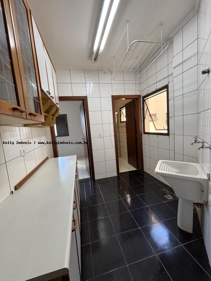 Apartamento à venda com 3 quartos, 125m² - Foto 7