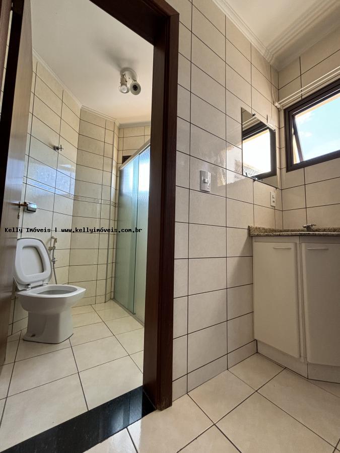 Apartamento à venda com 3 quartos, 125m² - Foto 13