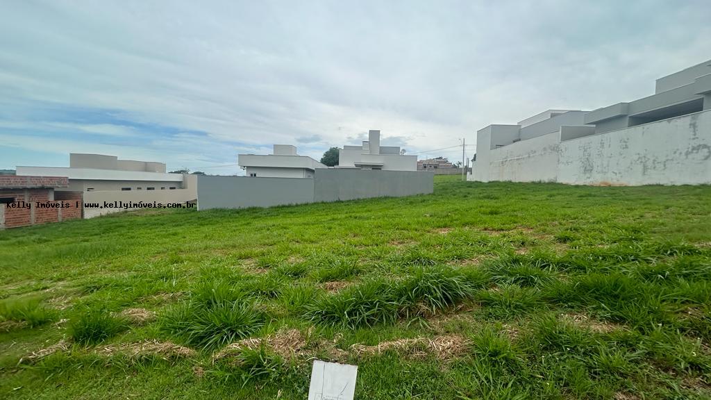 Terreno à venda, 300m² - Foto 1