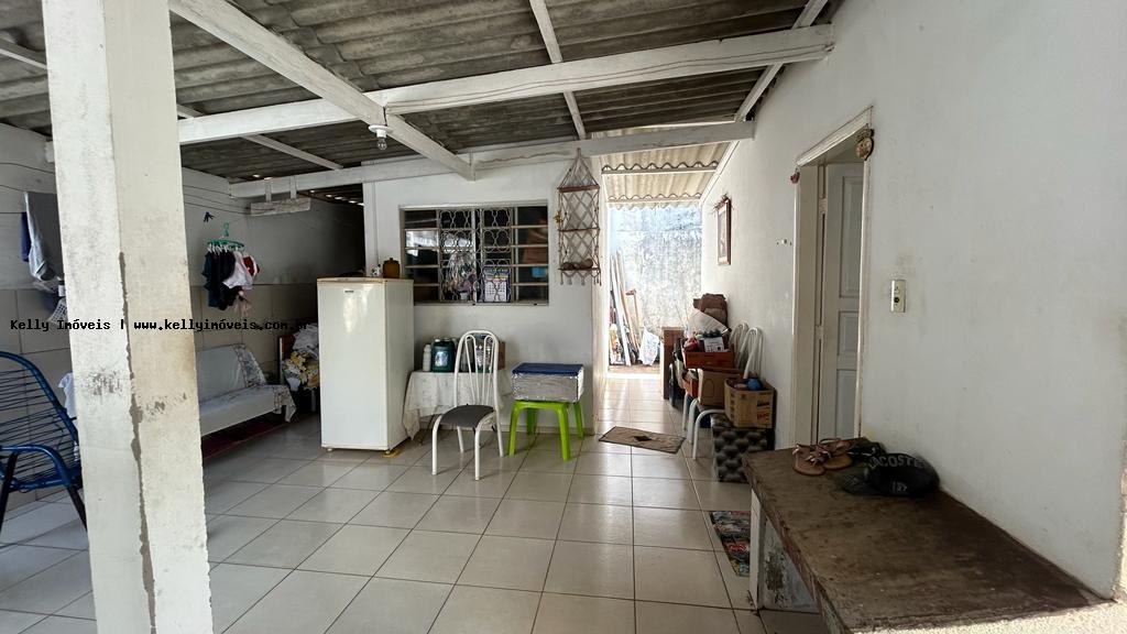 Casa à venda com 2 quartos, 110m² - Foto 8