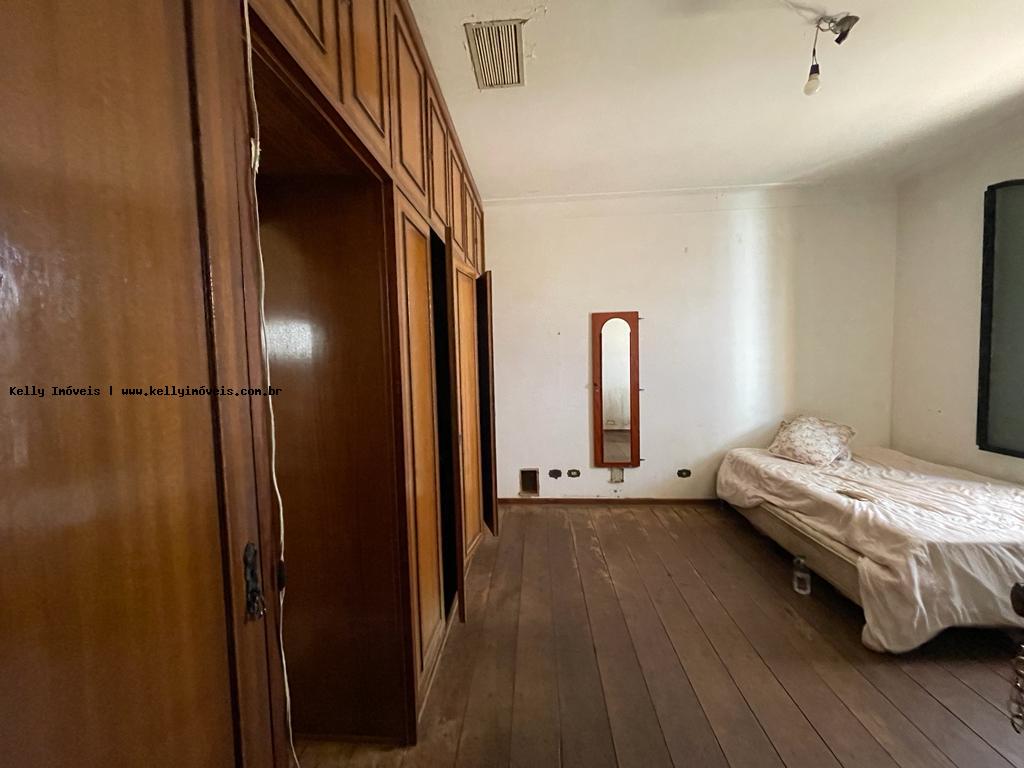 Casa à venda com 3 quartos, 486m² - Foto 23