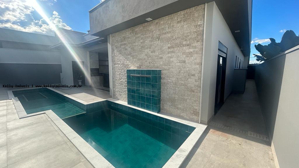 Casa de Condomínio à venda com 3 quartos, 215m² - Foto 11