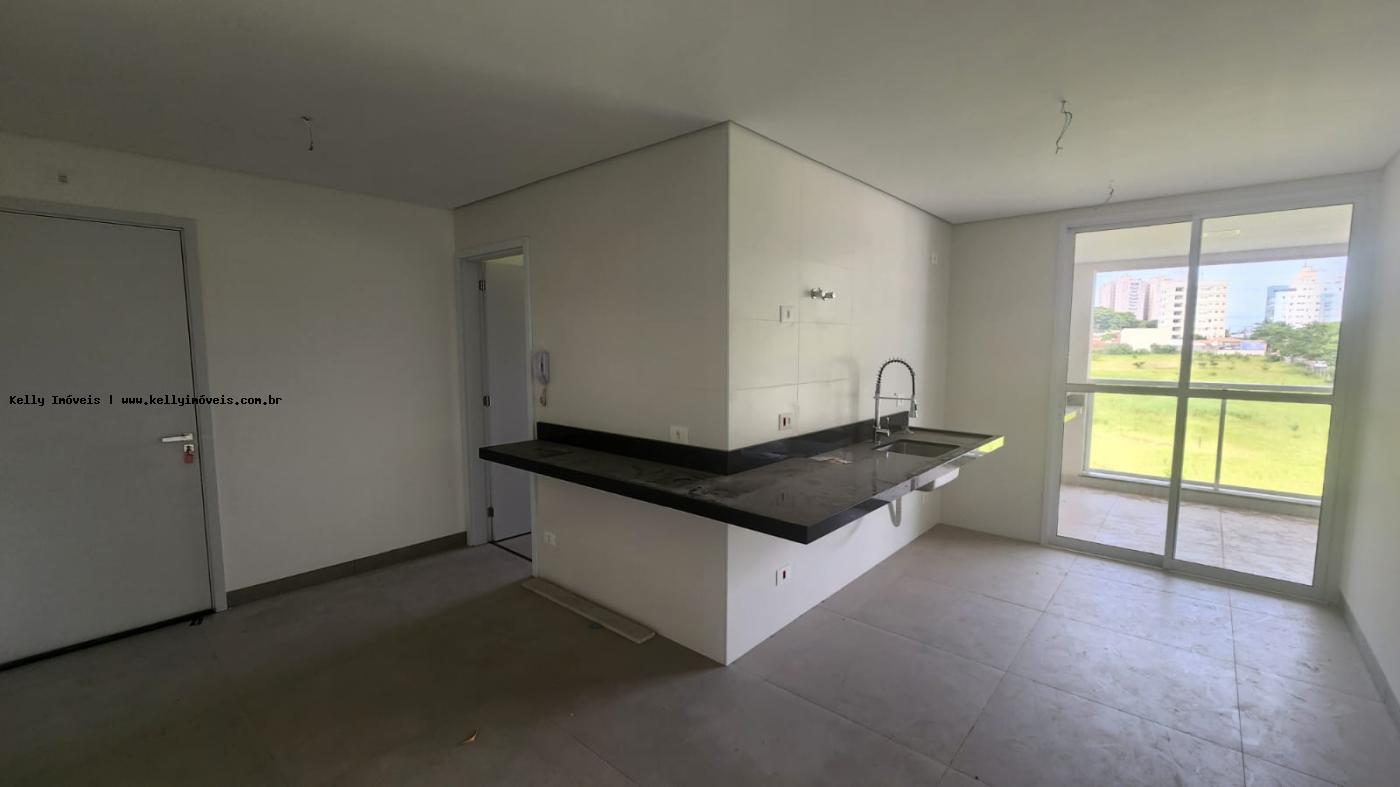 Apartamento à venda com 3 quartos, 151m² - Foto 4