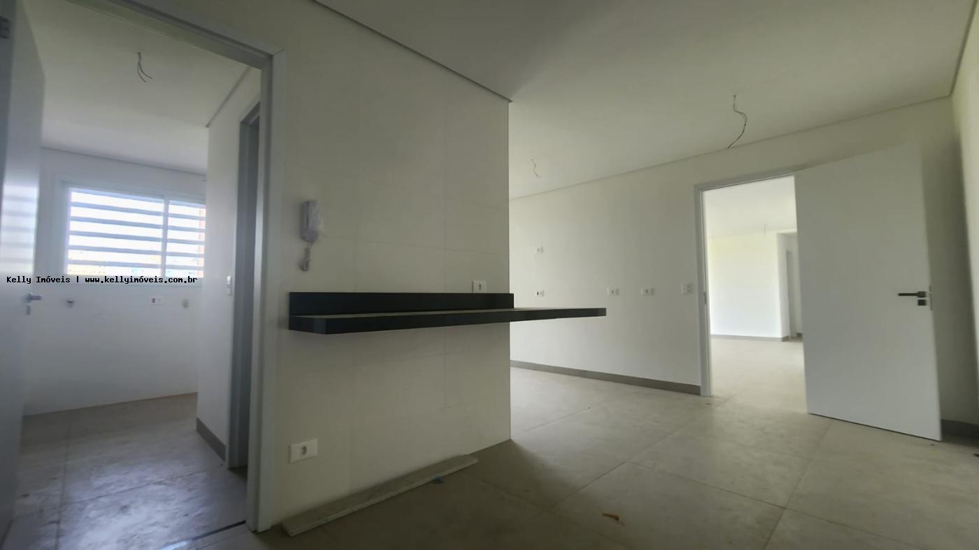 Apartamento à venda com 3 quartos, 151m² - Foto 5