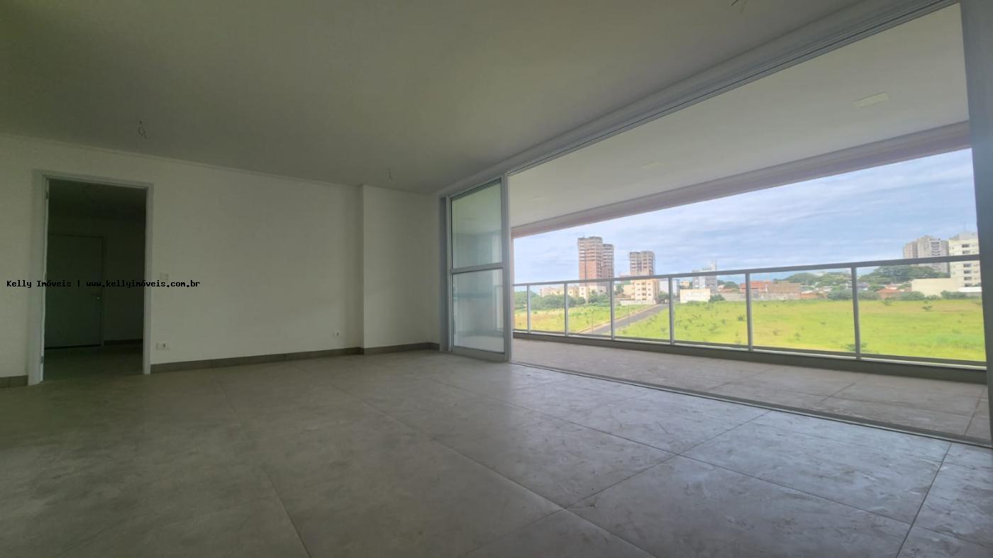 Apartamento à venda com 3 quartos, 151m² - Foto 11