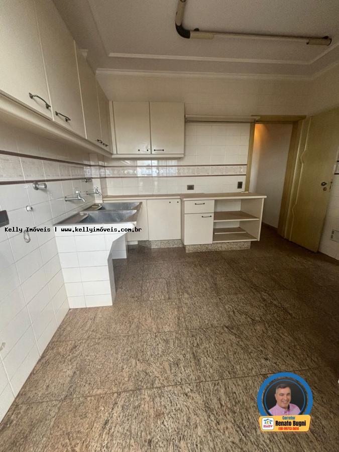 Apartamento à venda com 3 quartos, 304m² - Foto 6