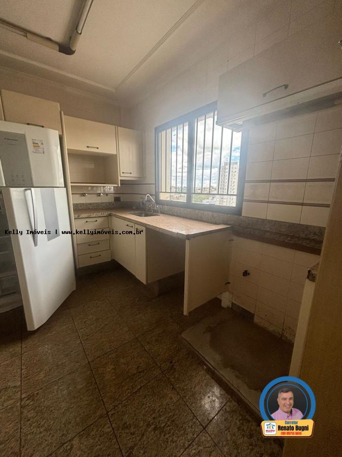 Apartamento à venda com 3 quartos, 304m² - Foto 9