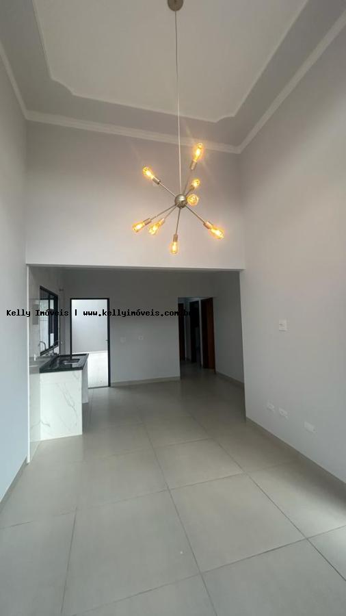 Casa à venda com 3 quartos, 110m² - Foto 3