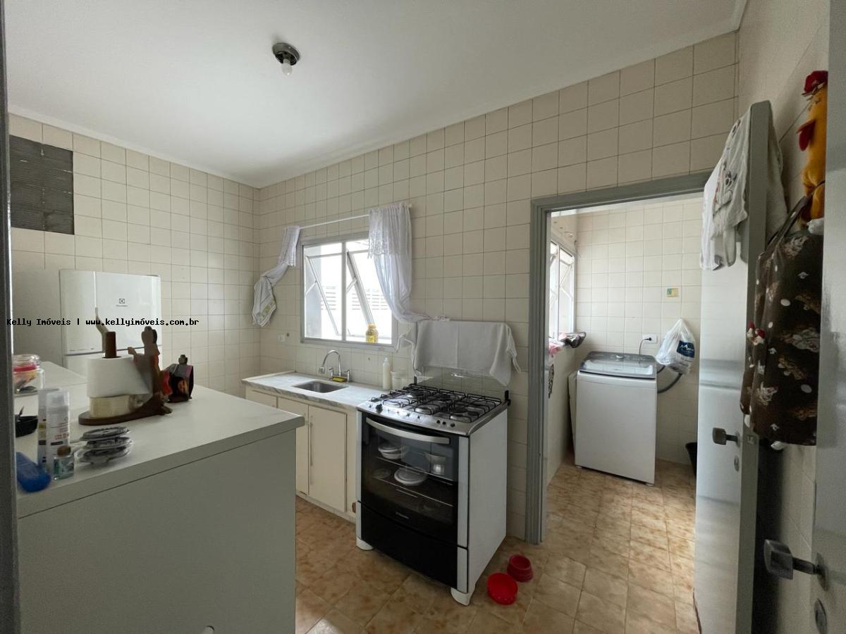 Apartamento à venda com 2 quartos, 81m² - Foto 2