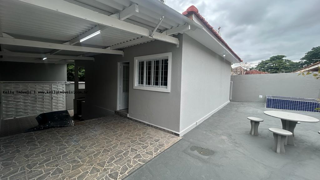 Casa à venda com 2 quartos, 170m² - Foto 9