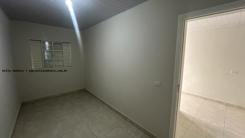 Casa à venda com 2 quartos, 170m² - Foto 7