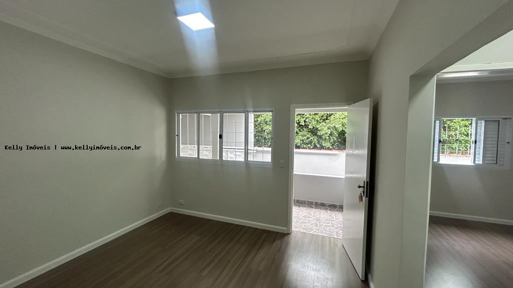 Casa à venda com 2 quartos, 170m² - Foto 13