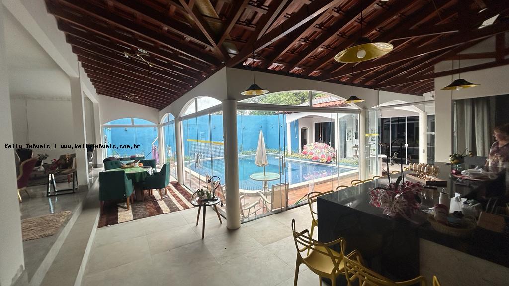 Casa de Condomínio à venda com 3 quartos, 400m² - Foto 4