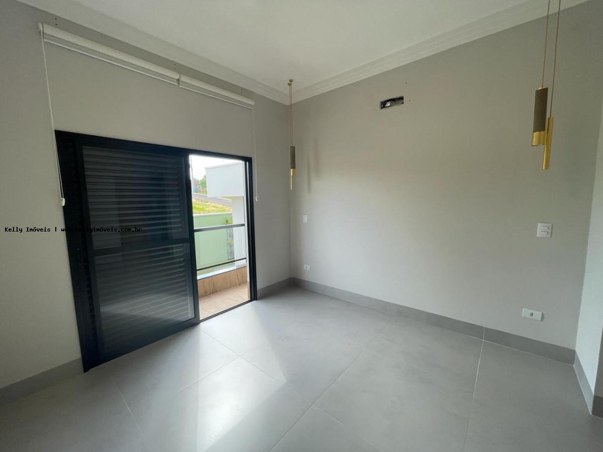 Casa de Condomínio à venda com 4 quartos, 239m² - Foto 31