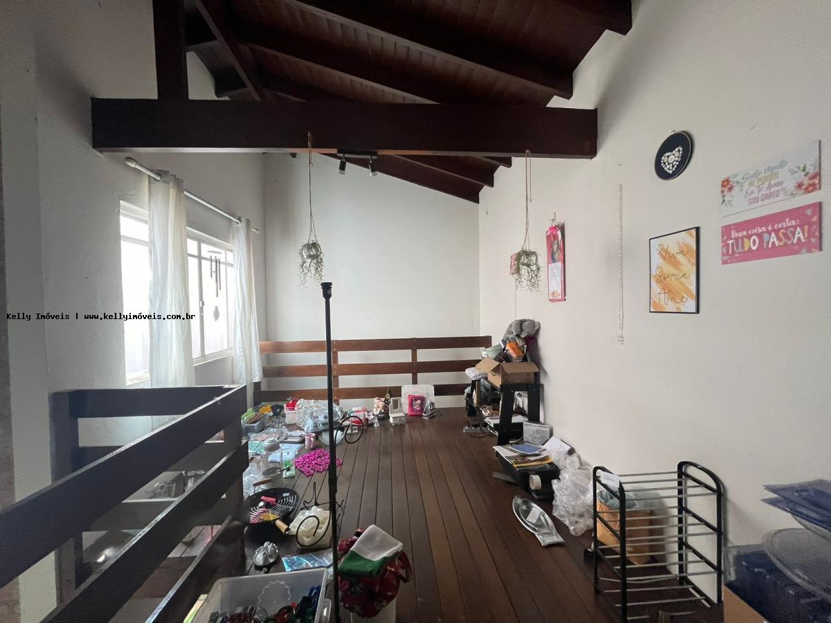 Casa à venda com 4 quartos, 420m² - Foto 10