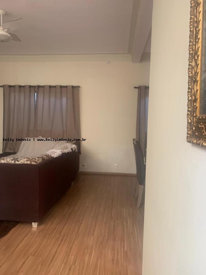 Casa à venda com 3 quartos, 252m² - Foto 15