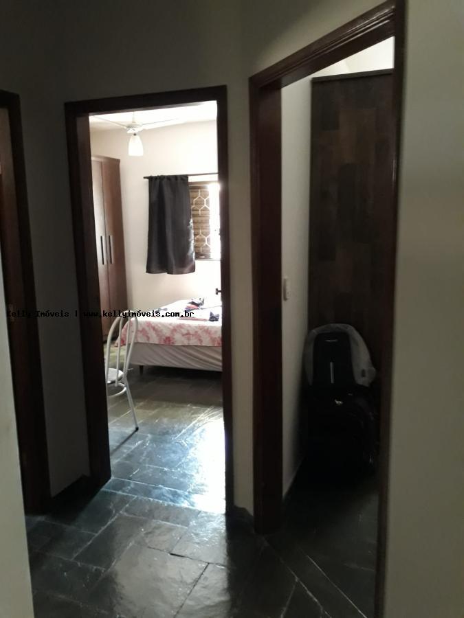 Casa à venda com 3 quartos, 300m² - Foto 9