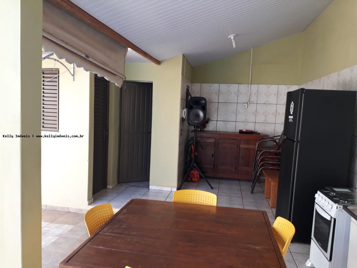 Casa à venda com 3 quartos, 300m² - Foto 14