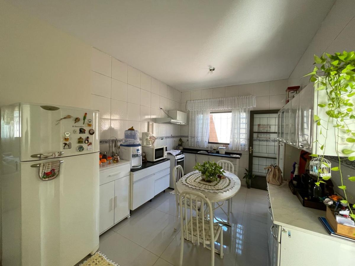 Casa à venda com 3 quartos, 137m² - Foto 10